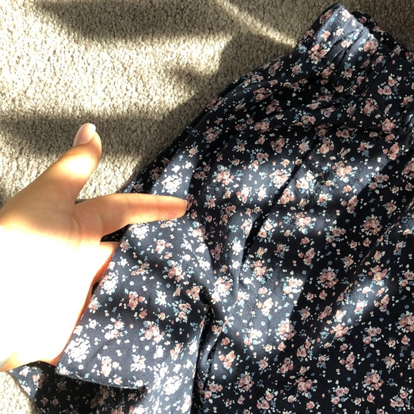 Navy Blue Floral Shorts - Picture 5 of 6